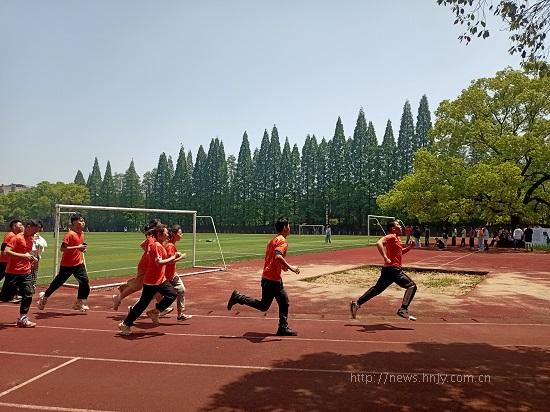 球探体育足球:心向党 奋力跑4.jpg 球探体育足球:心向党 奋力跑4.jpg