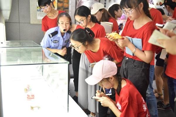 球探体育足球青少年禁毒防艾暑期社会实践专项行动在湘潭市禁毒教育基地顺利启动