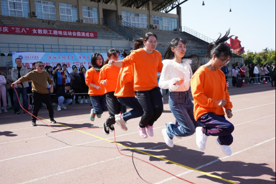 潇湘巾帼显风采 球探体育足球举办妇女节系列庆祝活动